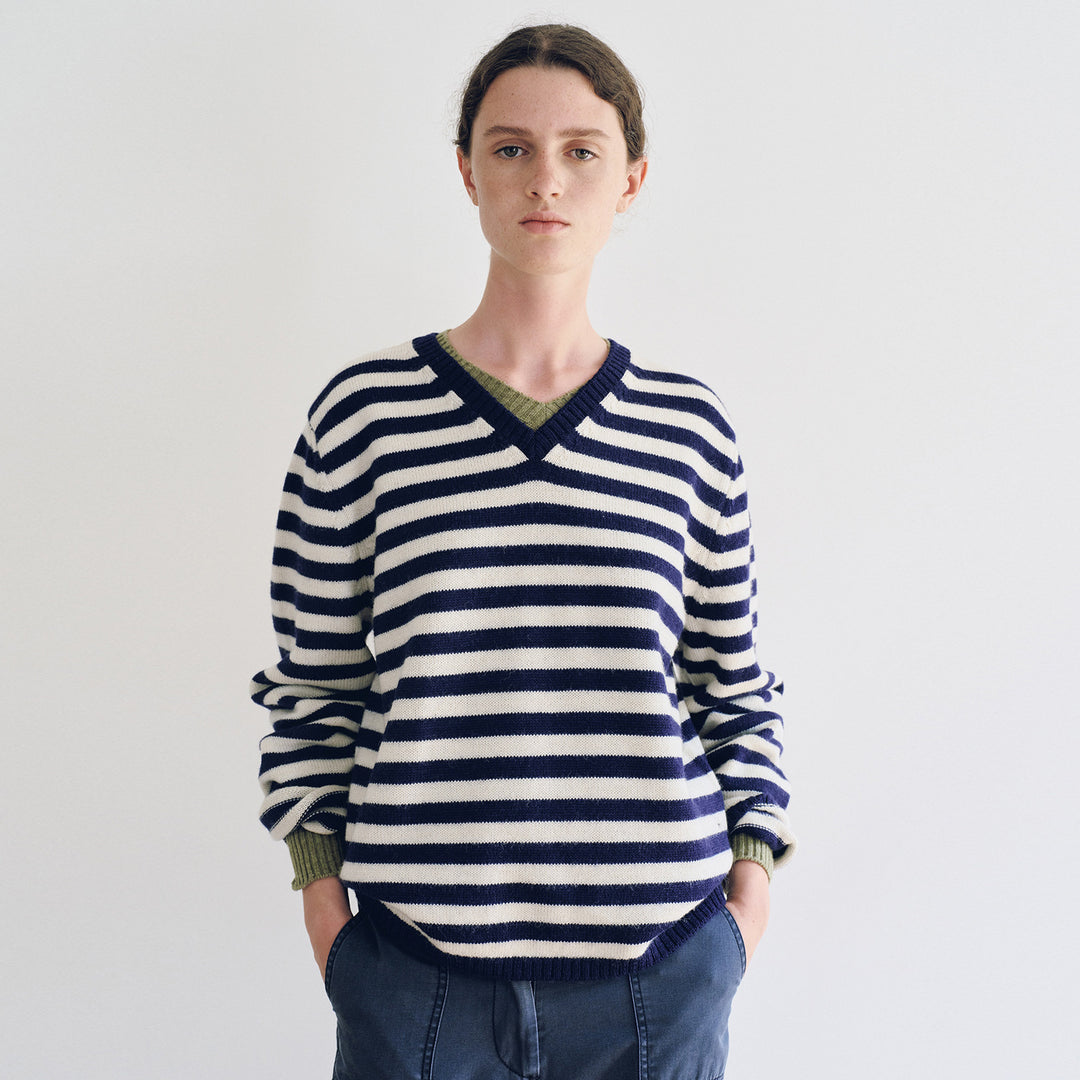 Kvinderne V-hals sweater med stribet mønster Stilla