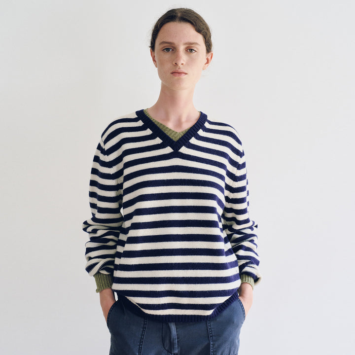 Kvinderne V-hals sweater med stribet mønster Stilla