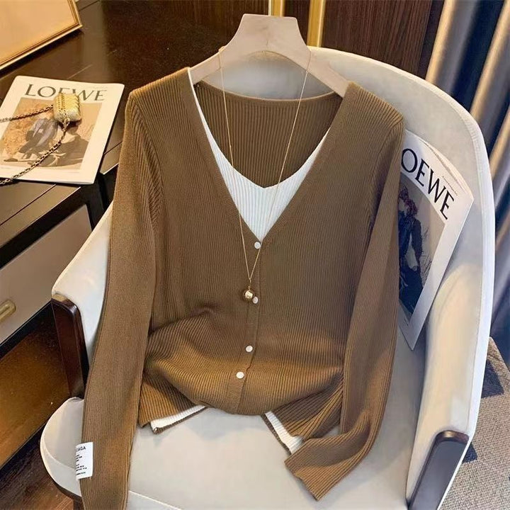 Kvinders elegante cardigan med V-hals og fine knapdetaljer Stilla