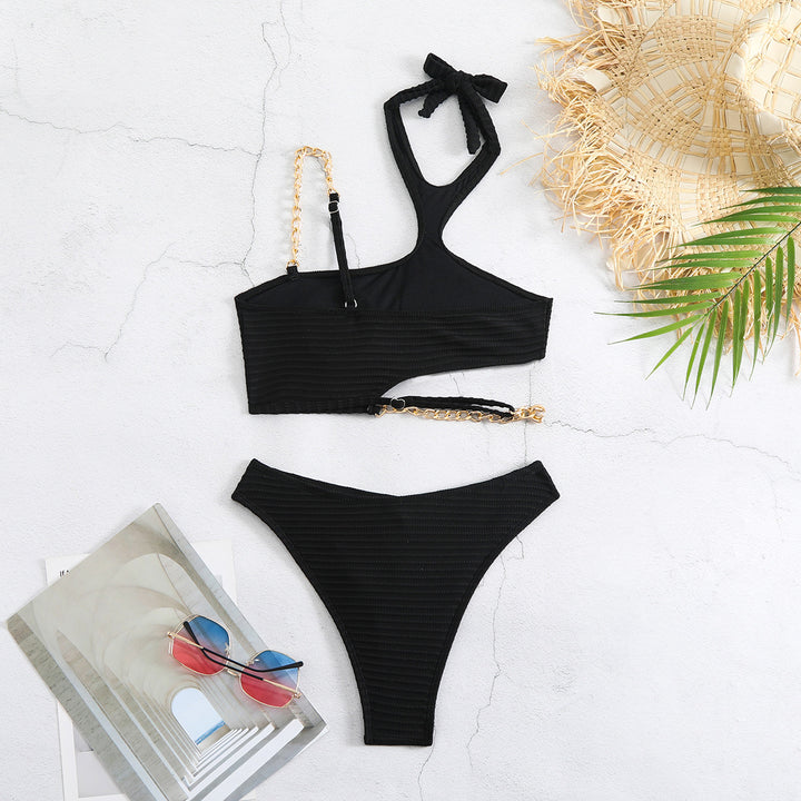 Dame To-delt Sæt af hoftebinding Bikini med kæde accenter og asymmetrisk design Stilla