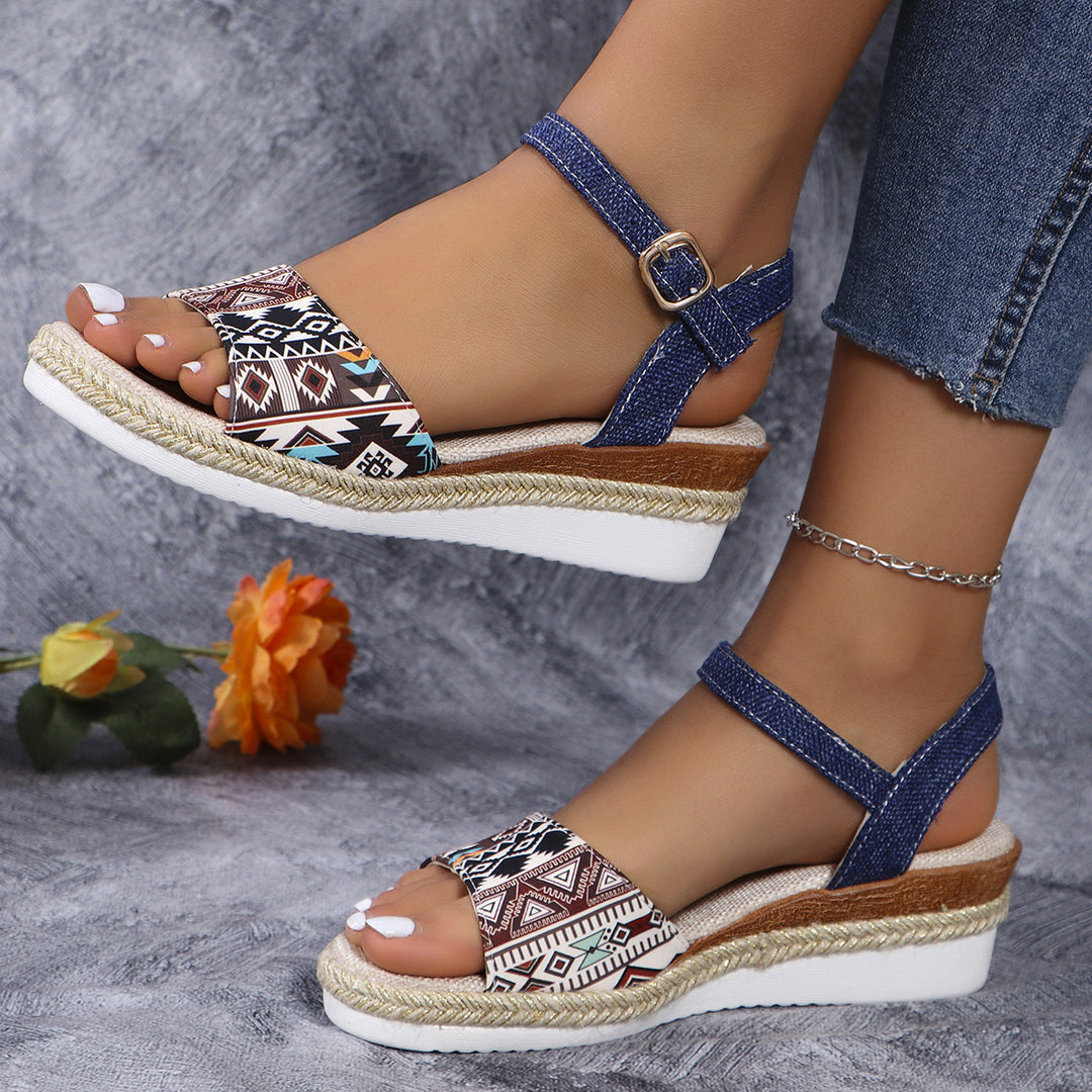 Dame Wedge-sandaler med farverigt etno-mønster og justerbart rem-design Stilla
