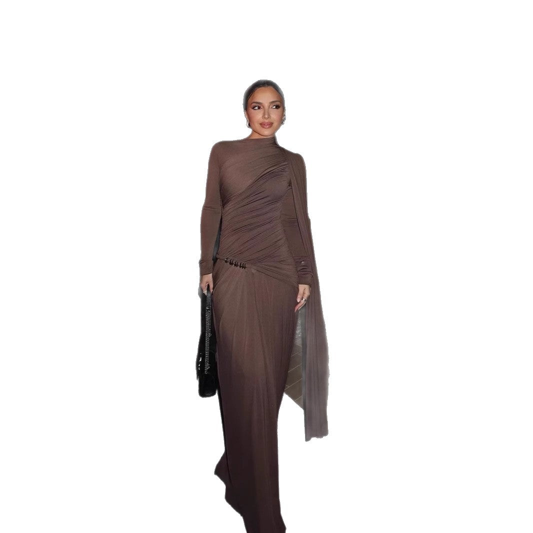Dame Maxikjole med asymmetrisk snit og elegante draperingsdetaljer Stilla