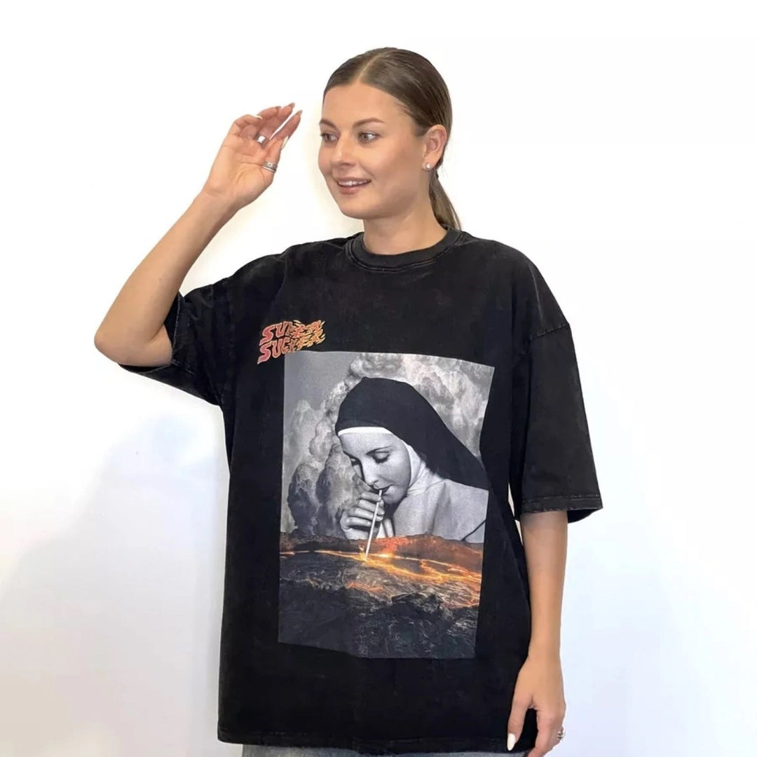 Dame T-shirt med kreativ fotoprint og oversized pasform Stilla