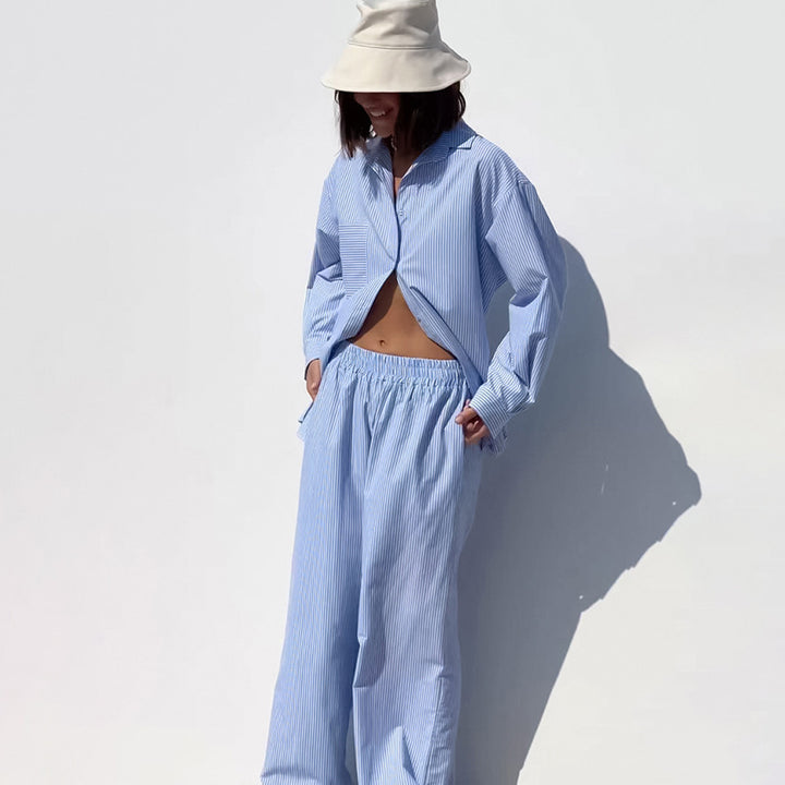 Dame afslappet sæt bestående af stribet oversized skjorte og løs bukser Stilla