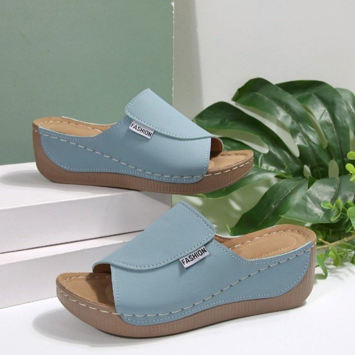 Dame komfortable slide-sandaler med elegant spænde og ergonomisk fodseng Stilla