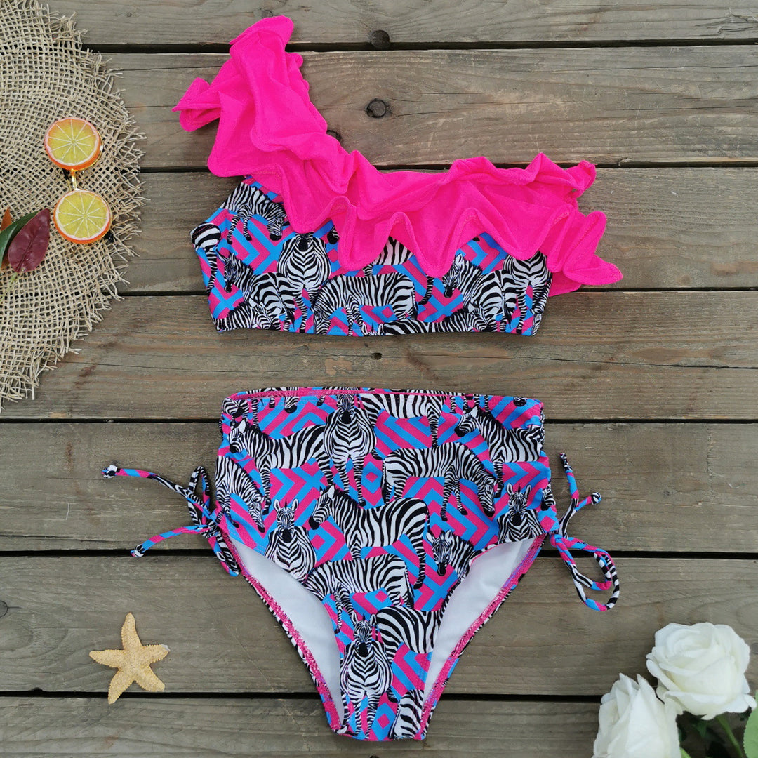 Dame bikini-sæt med voluminøse flæsedetaljer og trendy zebra-mønster Stilla