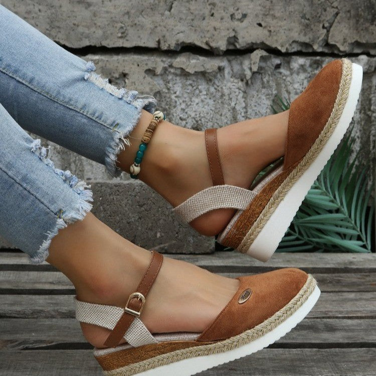 Dame Wedge-sandaler med flettet remdesign og komfortabelt fodseng Stilla