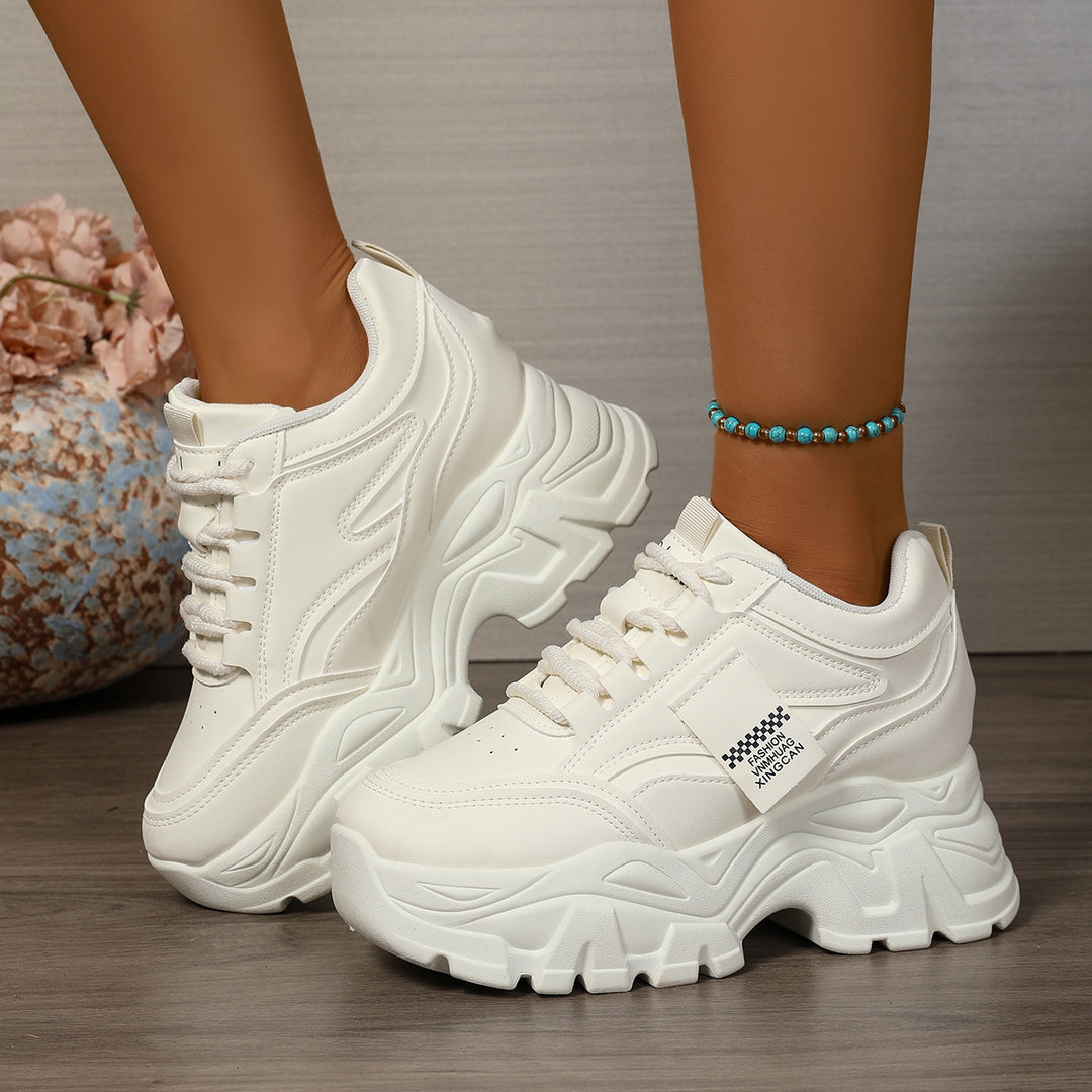 Dame Urbane Retro-Sneakers med markant profil og åndbar overflade Stilla