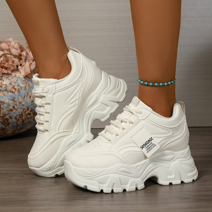 Dame Urbane Retro-Sneakers med markant profil og åndbar overflade Stilla