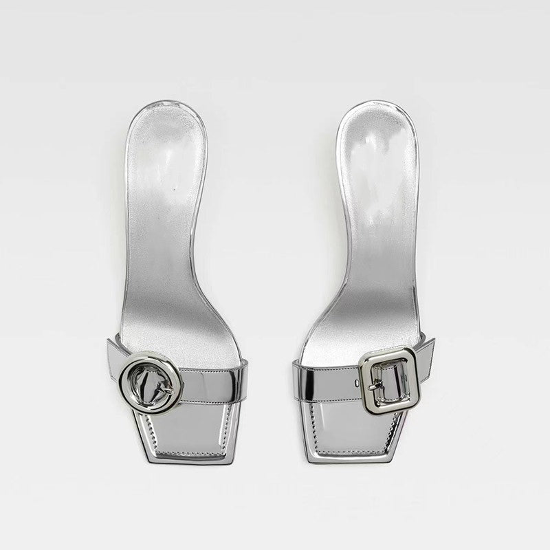 Femme Højglans Åben Tå Slingback Hæle med dekorativt Spænde-Detail Stilla