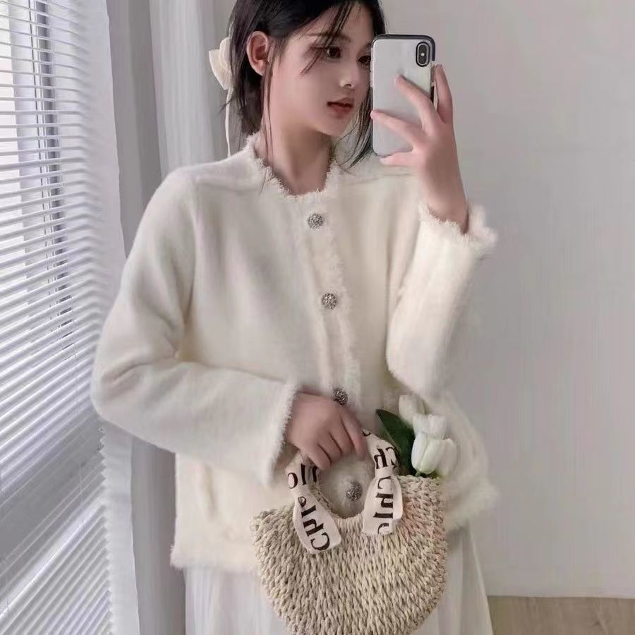 Kvinders elegante fleecejakke med fashionable knapdetaljer Stilla