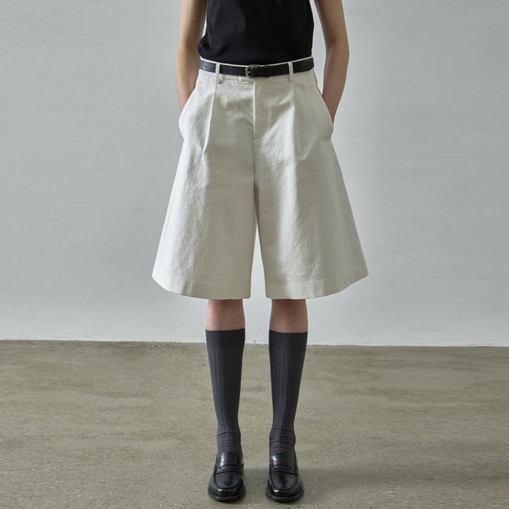 Dame brede shorts med plisseringer og sidelommer Stilla