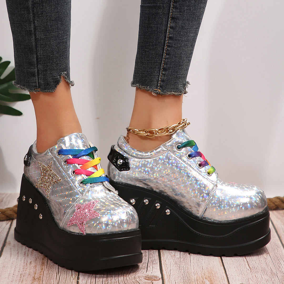 Dame Glitrende Wedge Sneakers med Stjerneapplikationer og Farverige Snørebånd Stilla