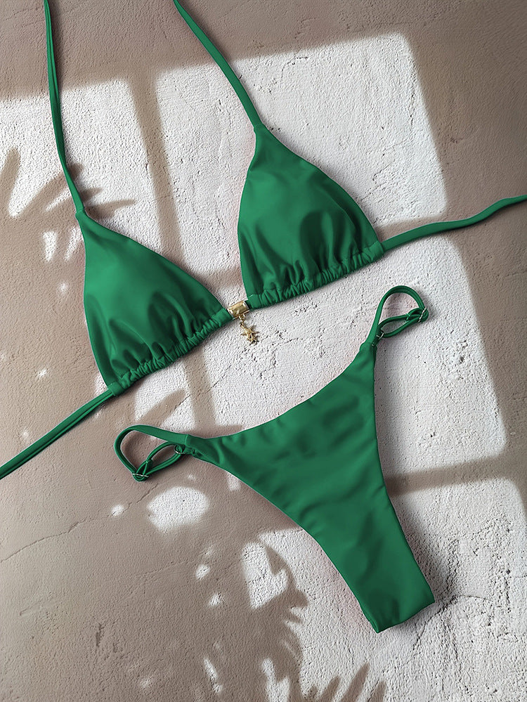 Dame triangel-bikini med justerbare stropper og elegant smykkedetalje Skovae