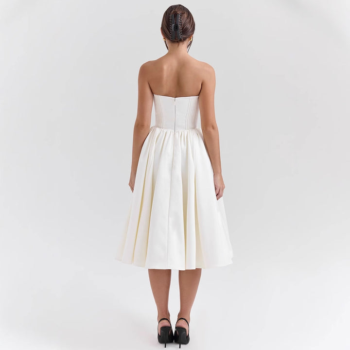 Dame couture kjole i off-the-shoulder design med rummelig nederdel Skovae