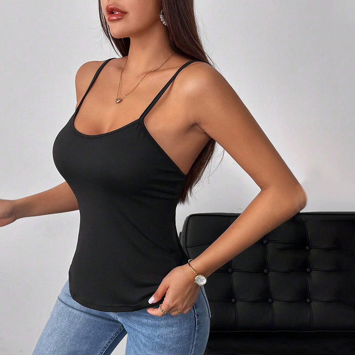 Kvindernes elegante tanktop med fine spaghetti-stropper og figursyet snit Stilla