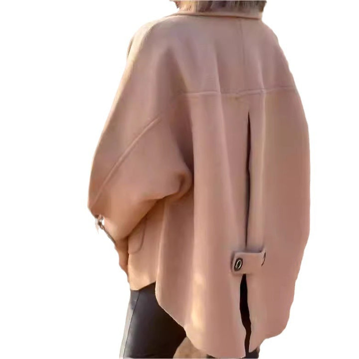Dame elegant uldjakke med stor krave og knapdetaljer Stilla