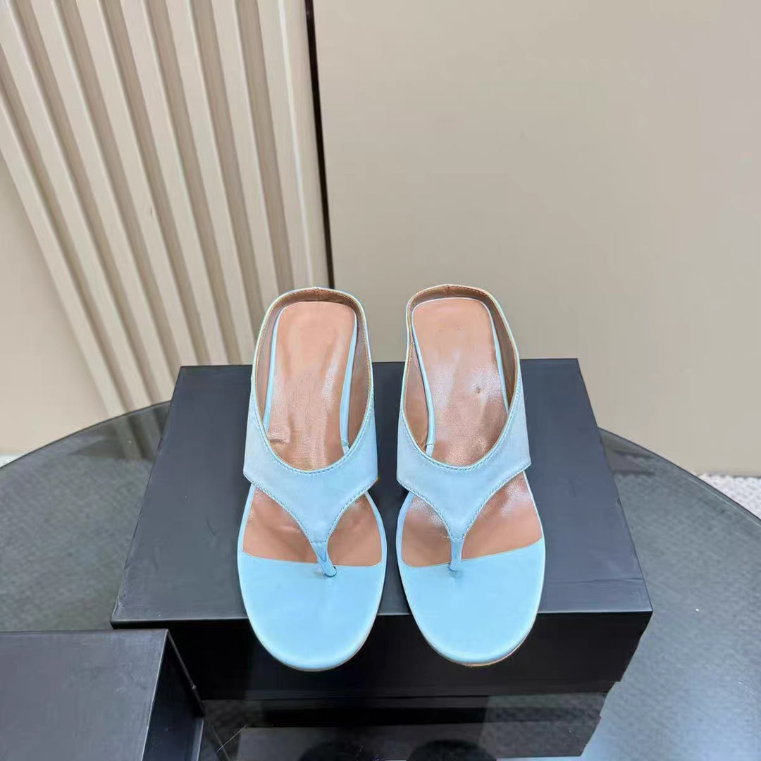 Femme Stilfulde Åbne Tå Thong Sandaler med Slankt Design  Stilla