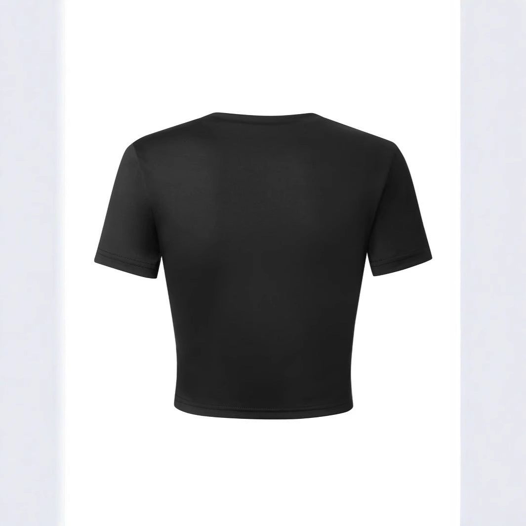 Dame Crop-Shirt med inspirerende tekst Skovae