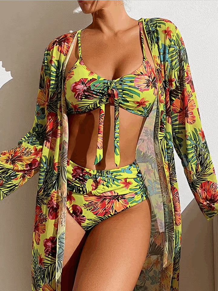 Dame Bikini-sæt med blomsterdesign og elegant cover-up Stilla