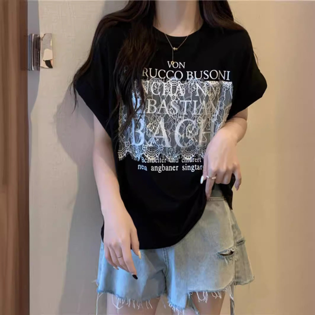 Femme Fritids-Graphic-T-shirt med Spidsedetalje Stilla