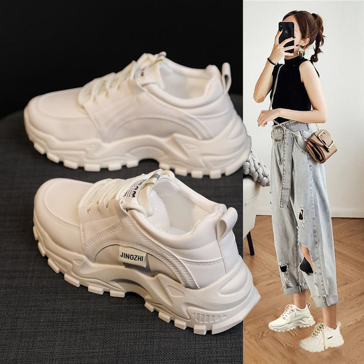 Dame Sneakers i sporty-elegant stil med robust overmateriale og skridsikker profilsåle Stilla