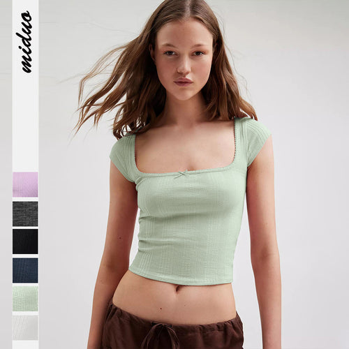 Dame kortærmet crop-top med elegant kvadratisk halsudskæring og fin ribstruktur Stilla