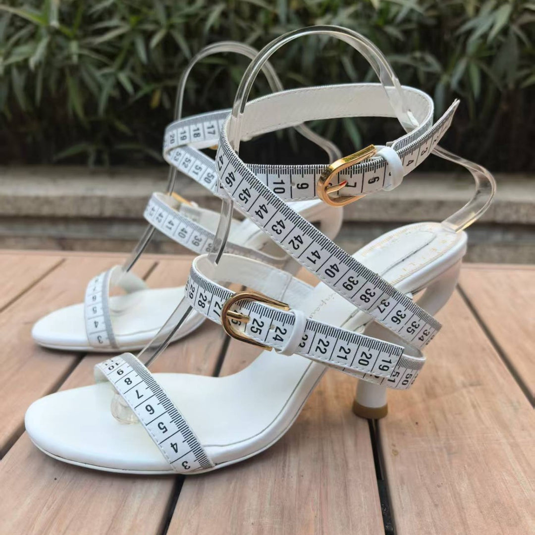 Femme Statement Stiletto-hæle med målebånd-detalje Stilla