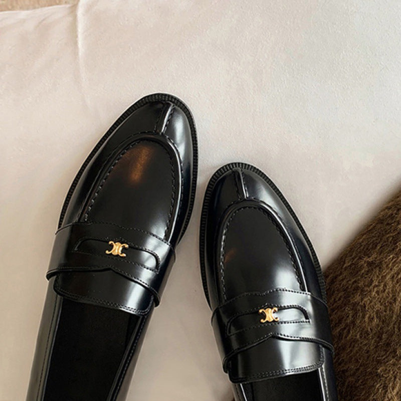 Herrer moderne formelle slippers med dekorativ accent Stilla