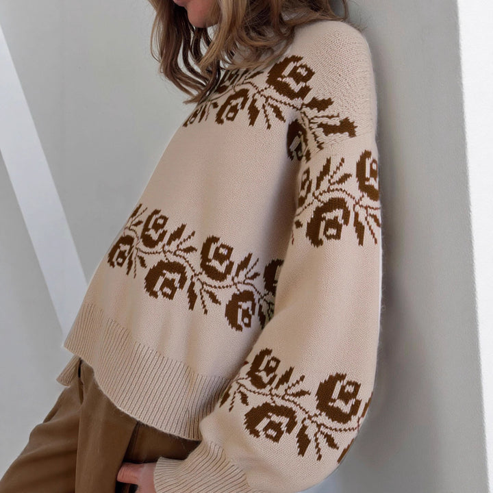 Kvinders strikket sweater med blomsteret jacquardmønster og høj krave Stilla