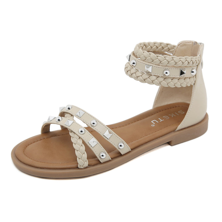 Dame sandaler med flettede remme og moderne nitter Stilla