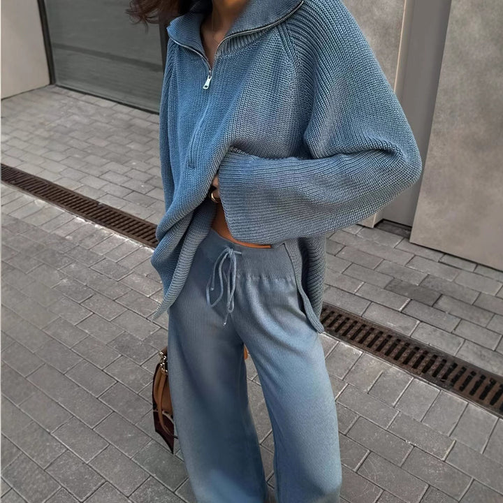 Dame strik pullover med elegant hætte og lynlås Skovae