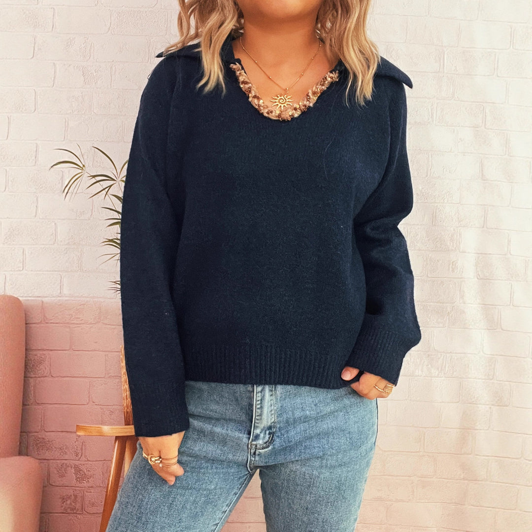 Kvindernes stilfulde sweater med dekorativ krave og blødt tekstureret stof Stilla
