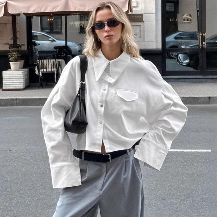 Dame Oversized Bluse med moderne snit og minimalistisk design Stilla