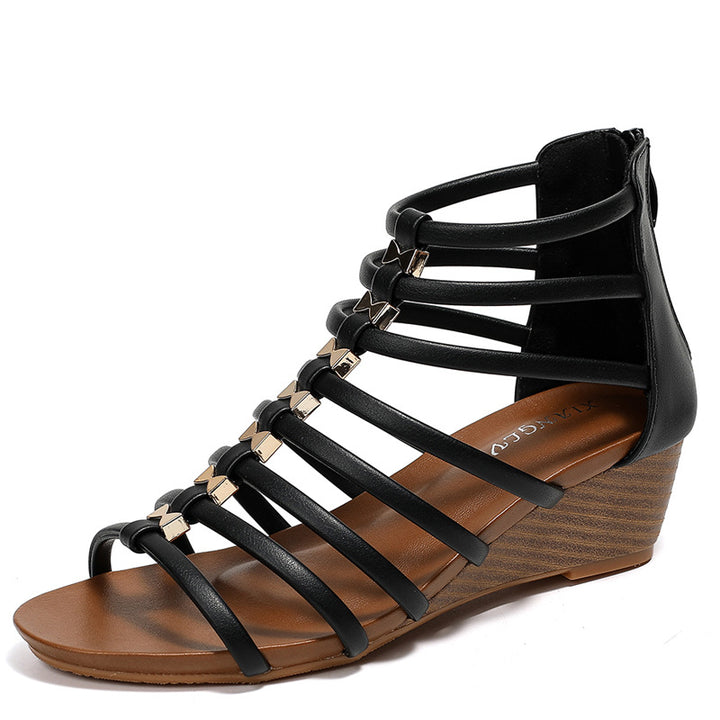 Dame Riemchen-Wedgesandaler med elegante smykkedetaljer Stilla
