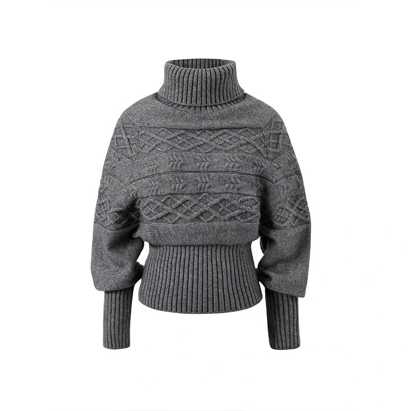Kvinders chunky strik sweater med høj krave og dekorativ kabelmønster Stilla