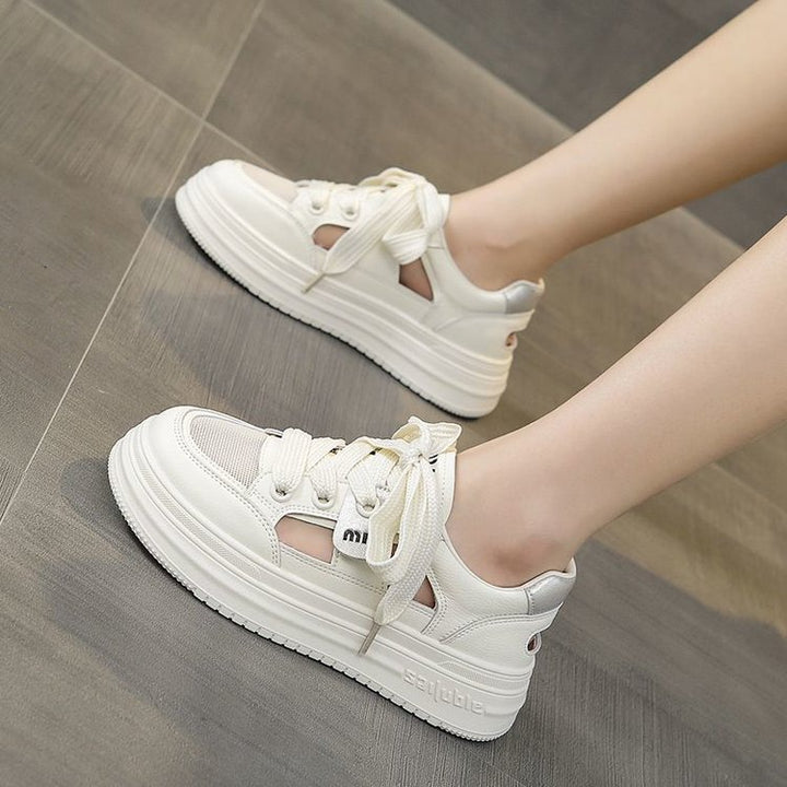 Dame Plateau Sneakers med åndbar mesh-overflade og elegante designelementer Stilla