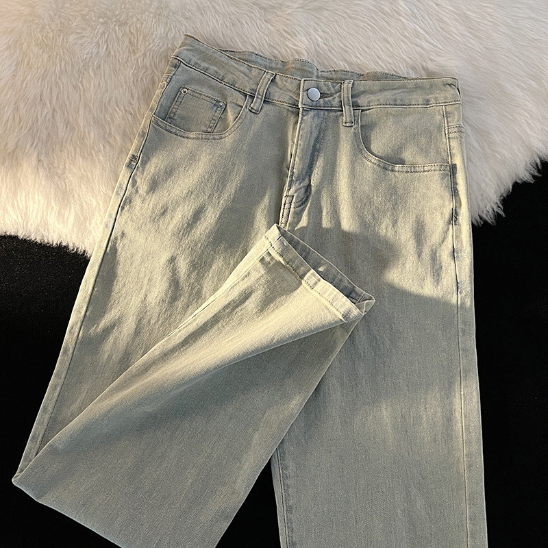 Dame Højhuggede Premium Jeans med afslappet skærekant og minimalistiske attributter Stilla