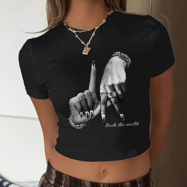 Dame Crop-T-shirt med kunstnerisk hånddesign og motiverende tekst Skovae