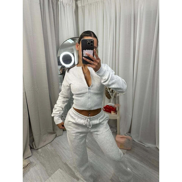 Damer sporty to-dels sæt med cropped zip pullover og komfortable joggers Skovae