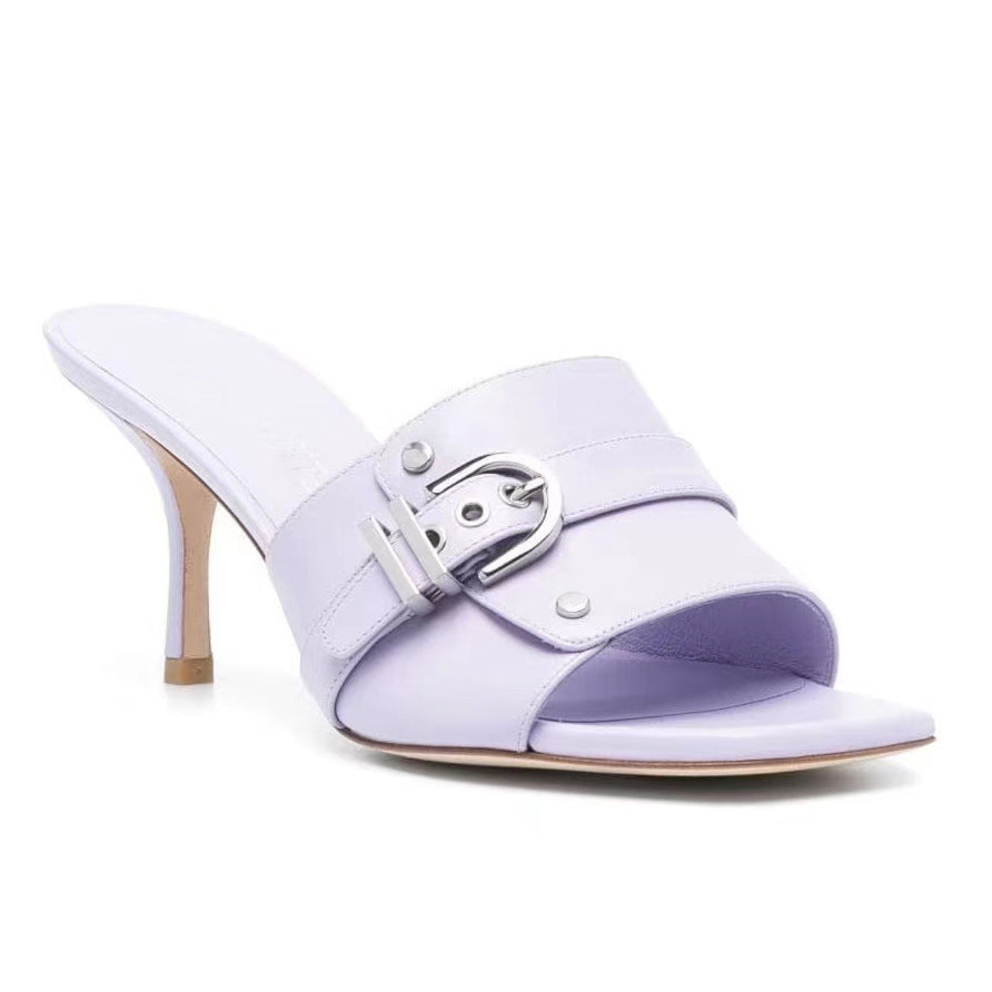 Femme Chic Slide Heels med stilfulde spænde-detaljer Stilla