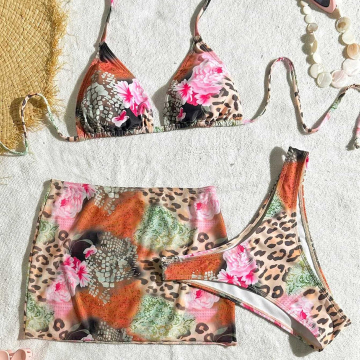 Dame bikini-sæt med blomsterdesign og moderigtig miniskirt Skovae