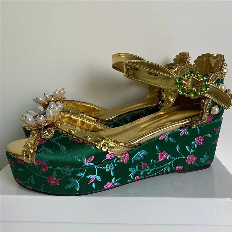 Femme Pyntet Platform Keil Sandaler Stilla