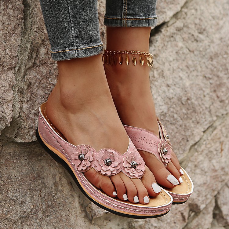 Dame slip-in sandaler med elegante blomsterapplikationer og ergonomisk sål Stilla
