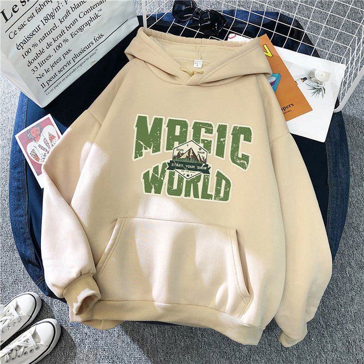 Dame hoodie med moderne grafisk print Skovae