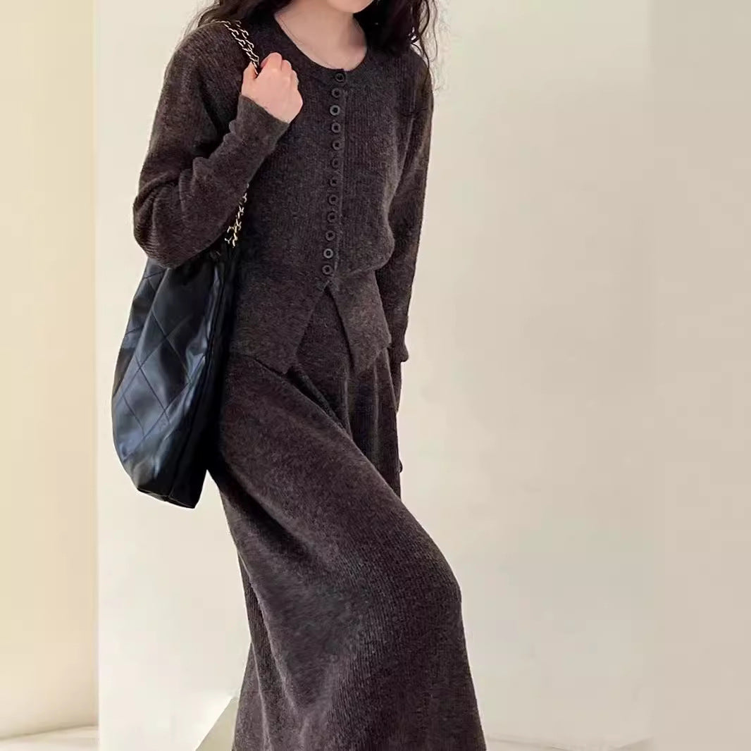 Femme Ribstrik-Cardigan og Maxi-Nederdel Sæt Stilla