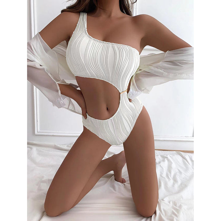 Dame heldragt badedragt med asymmetrisk design og raffinerede cut-outs Stilla