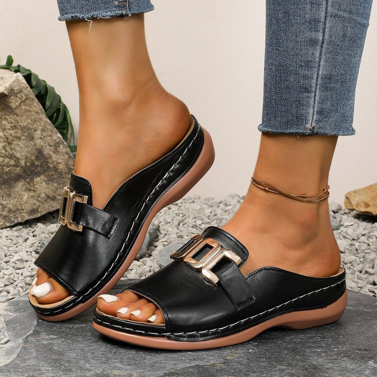 Dame moderigtige Slip-On Sandaler med behagelig sål og elegant pyntespænde Stilla