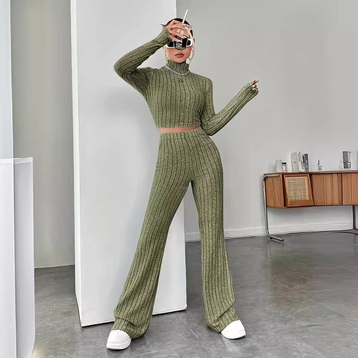 Damer cropped langærmet overdel og bred bukser i ribdesign Stilla
