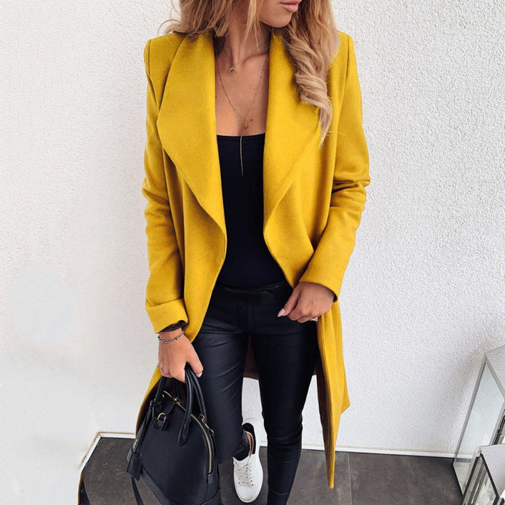 Dame elegant lang blazer med afslappet snit og specielle detaljer Stilla